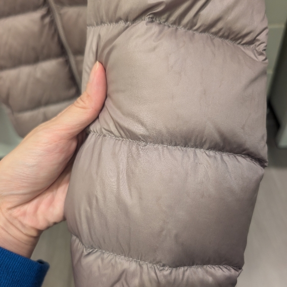 Aritzia Little Puff packable light puffer jacket - Picture 5 of 9